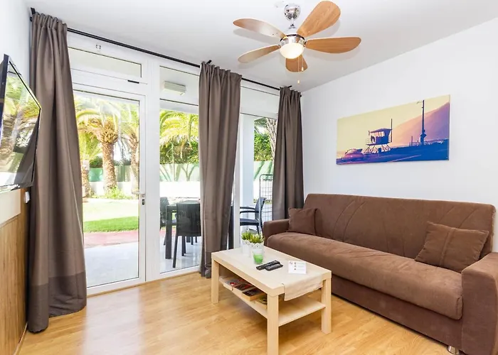 Mojo Friendly Плайя-дель-Інглес